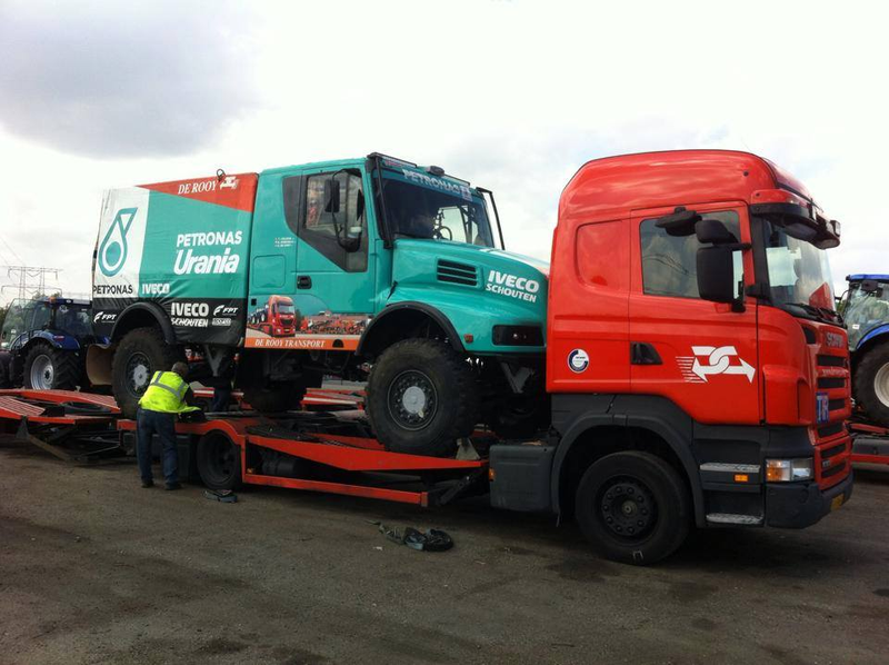 Illustration for article titled Dakar 'Big Truck' Racing At The Baja 500, If They Remember To Sign Up